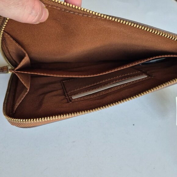 Fossil Wristlet - Picture 3 of 6